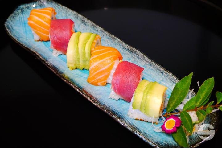 261 - Rainbow rolls - Restaurant Ji Xiang