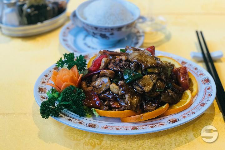57 - Chicken with cashew nuts - Restaurant Ji Xiang