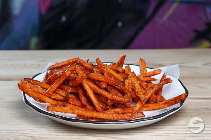 Frites de Patate Douce - Black Tap - Craft Burgers & Beer