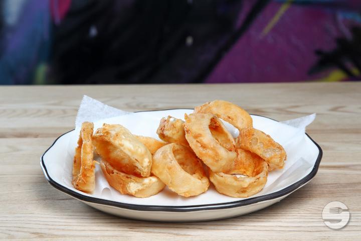 Onion rings - Black Tap - Craft Burgers & Beer