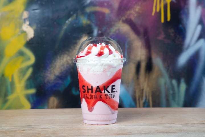 Shake Fraise - Black Tap - Craft Burgers & Beer