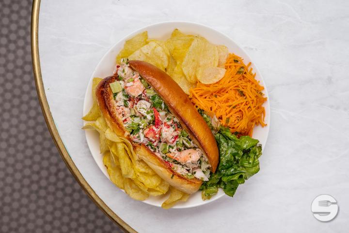 Lobster Roll - Chez Henri GOUZER (Rive Gauche)