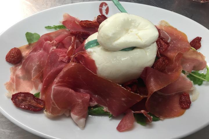 Burrata pugliese con «Zuarina» DOP - Doublons - Luigia Sok *