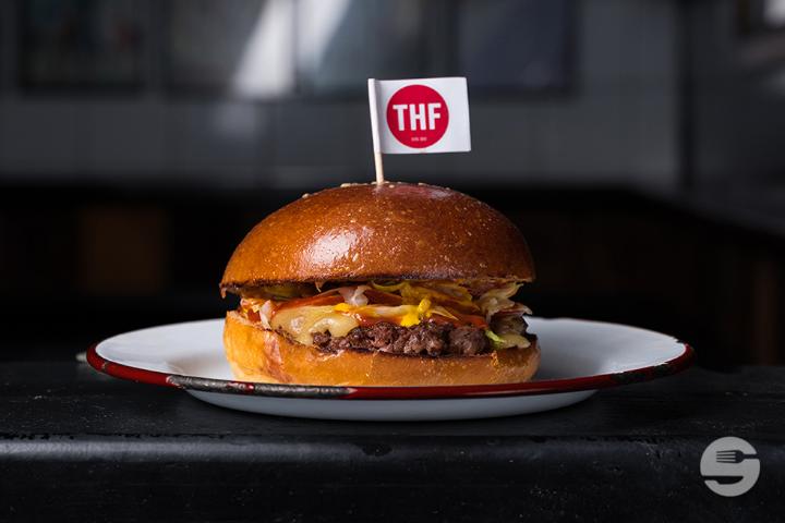 Half Cheeseburger - The Hamburger Foundation - THF (Eaux Vives)