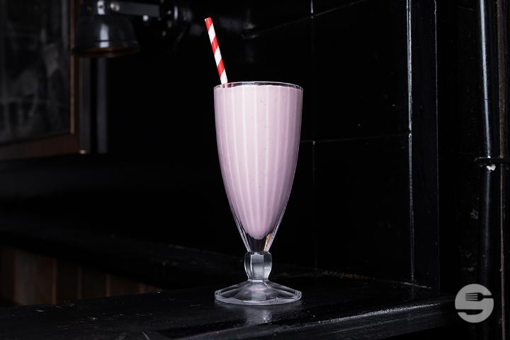 Strawberry Milshake - The Hamburger Foundation - THF (Eaux Vives)