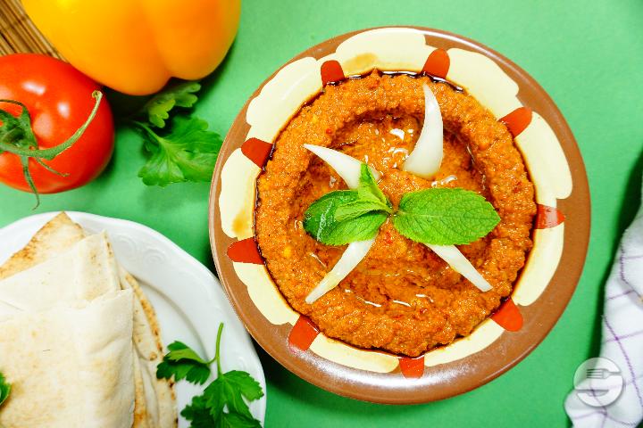 Muhammare mit brot - Noura