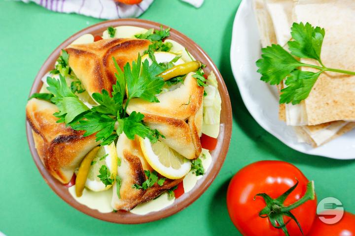 Fatayer Spinat (4 Stück) mit brot - Noura