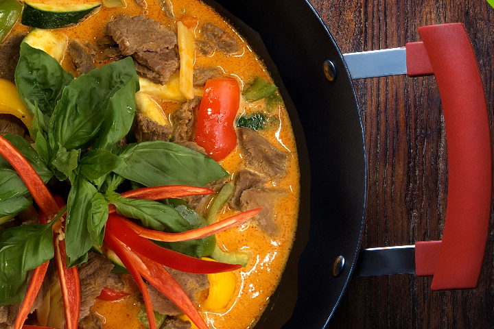 Red Curry Beef - Akiko - Plainpalais