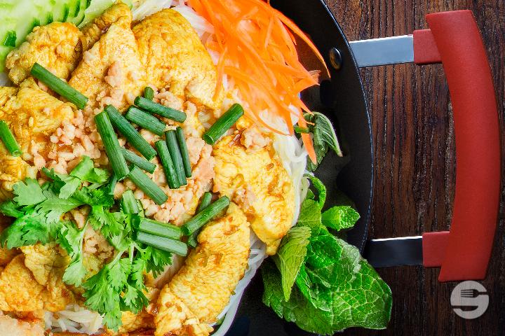 Vietnamese salad nem and chicken - Akiko - Plainpalais