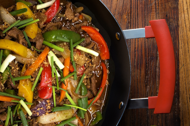 Fried Beef with Onions - Akiko - Plainpalais