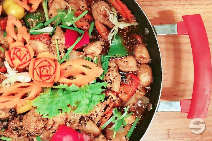 Riz sauté au poulet et légumes - Akiko - Balexert