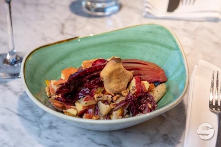 INSALATA CICORINO ROSSO CON MELE E TOPINANBUR - Pizzeria Ristorante Molino
