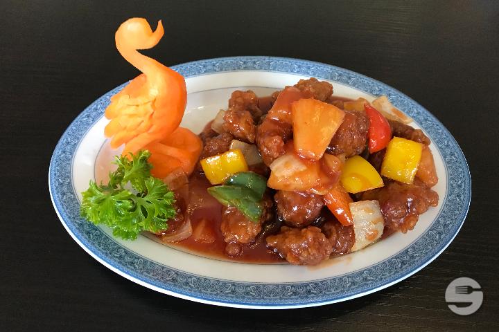 Porc à la Sauce Aigre Douce - Shangri-La