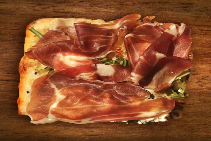 Lady Parma (12 parts) - Daje! (Pâquis)
