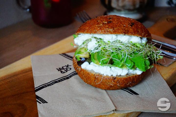 Avocado and Cottage Cheese - Jack&Jo (Europaallee)