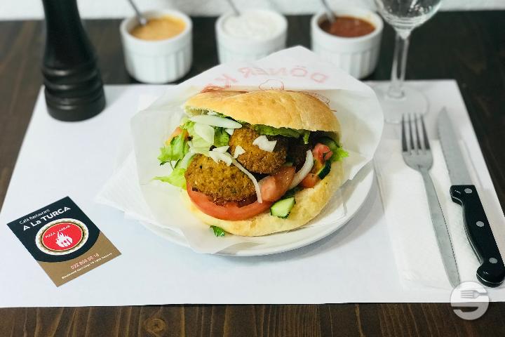 Sandwich Falafel - A la Turca