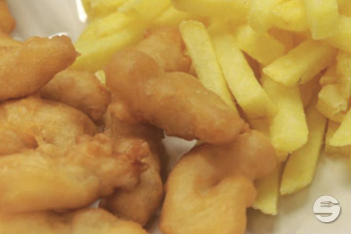 310. Chicken Nuggets mit Pommes 10 Stk. - Asia Number One