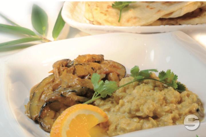 406. Gemüse-Curry mit Fladenbrot (scharf) - Asia Number One