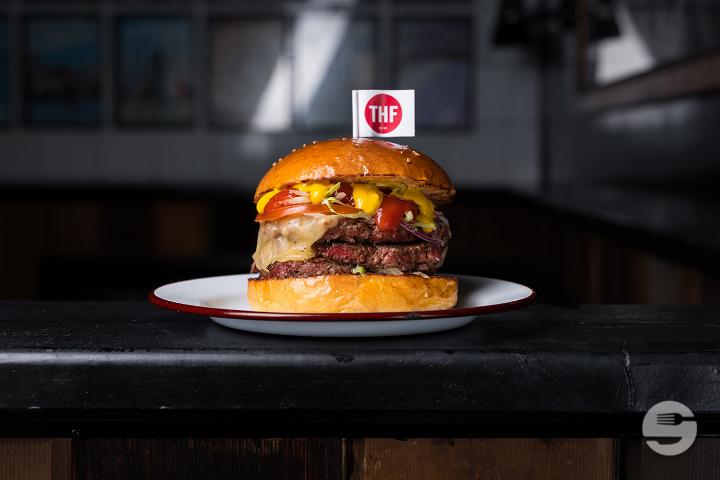 Bastard Cheeseburger - The Hamburger Foundation - THF (Pâquis)