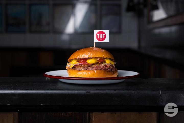 Half Hamburger - The Hamburger Foundation - THF (Pâquis)