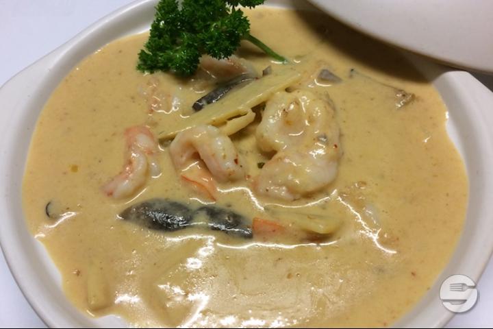 1B Crevettes au curry rouge Thaï - Mandarine