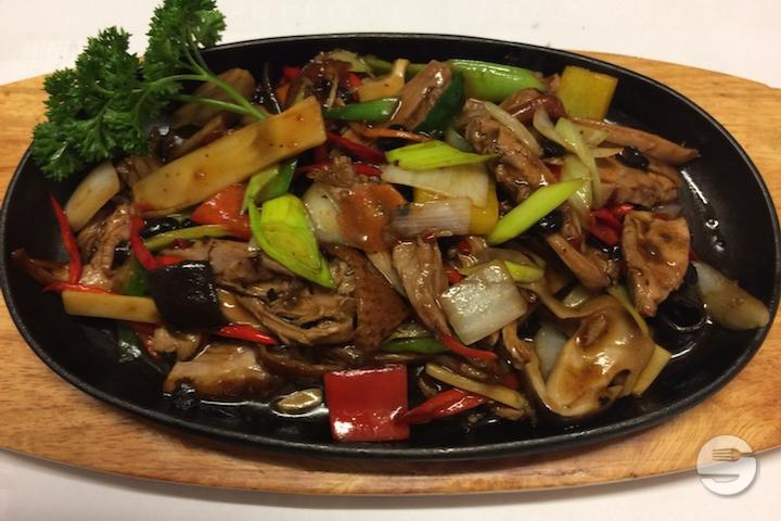 3F. Duck in Mongolian fashion on slate - Mandarine