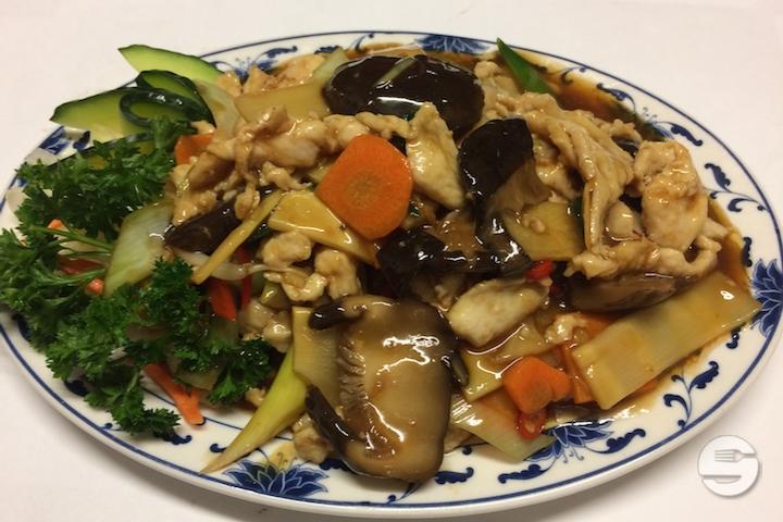 10E Poulet sauté aux champignons et pousses de bambou - Mandarine