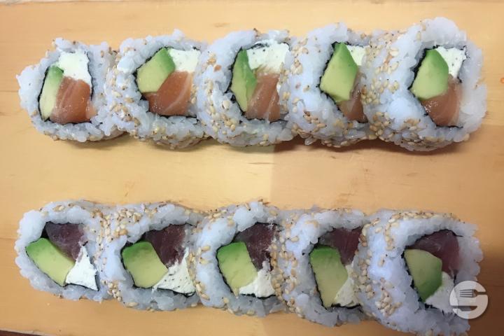Salmon cheese and Tuna cheese - Chez Lin Sushi