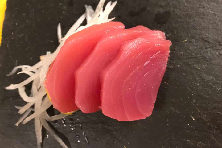 Sashimi Thon - BAO LAB + Sushi