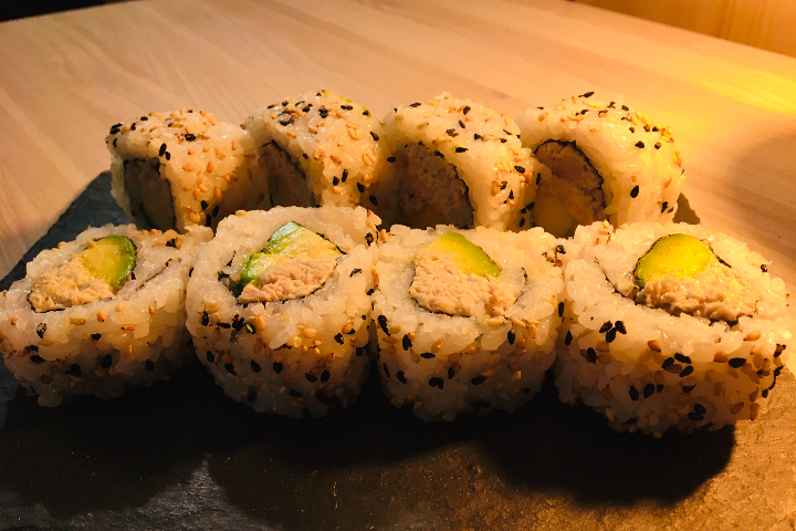 Uramaki Thon Cuit & Avocat - BAO LAB + Sushi