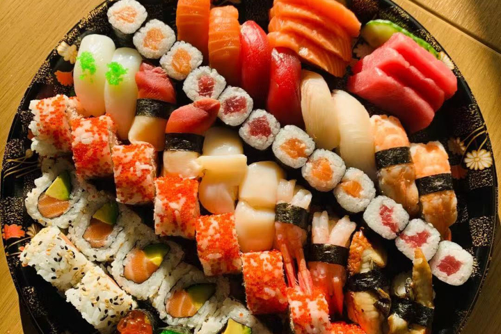 Assortiments sushi Grand Plateau (environ 60 pcs) - BAO LAB + Sushi