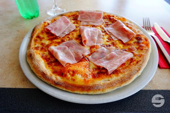 5. Pizza Prosciutto - Pizza Wagner