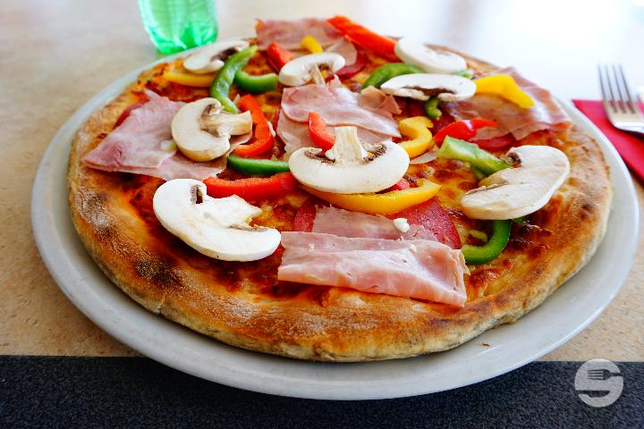 17. Pizza Vier Jahreszeiten - Pizza Wagner