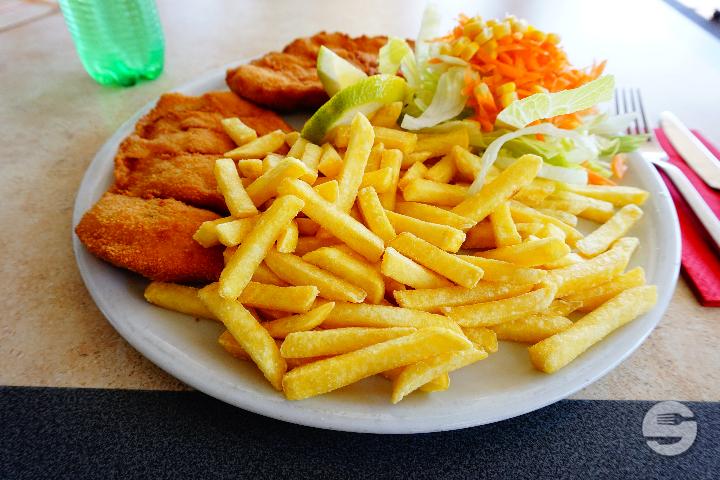 70. Wiener Schnitzel - Pizza Wagner