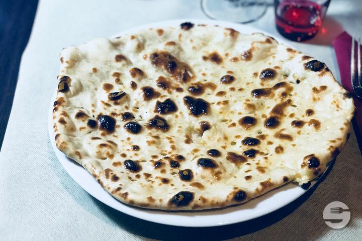 Cheese Naan - Le Maharadja