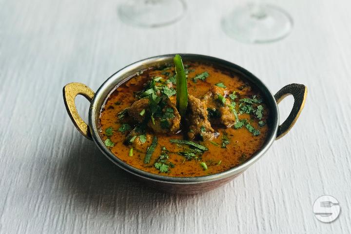 Chicken Indian Style Spicy - Le Maharadja
