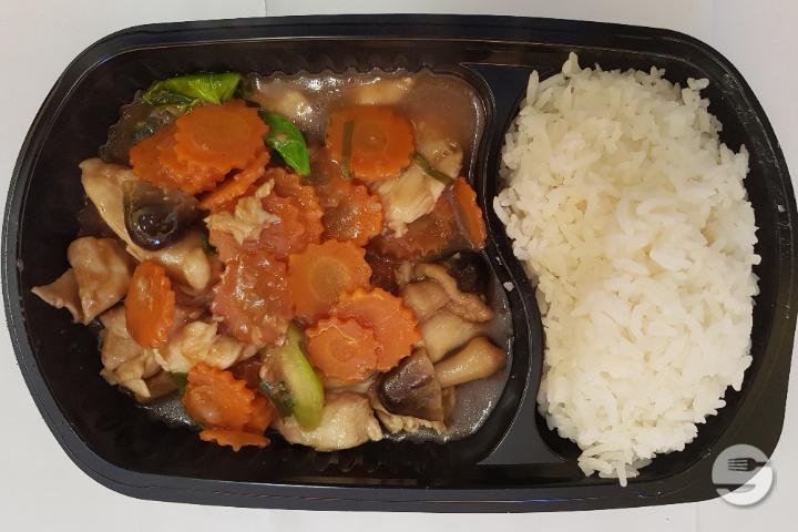 Pat Nammun Hoi Pork - Mae Nam Thaï