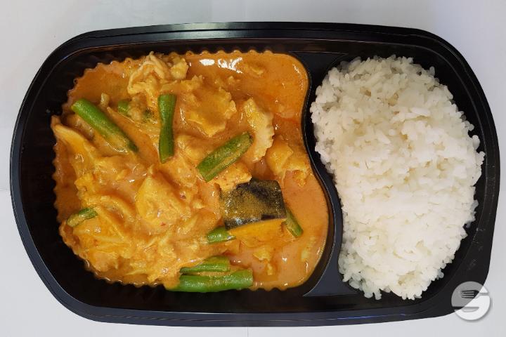 Kaeng Daeng Chicken - Mae Nam Thaï
