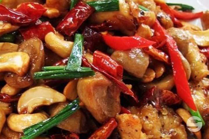 Chicken Cashew Nuts incl. Rice - Chill's