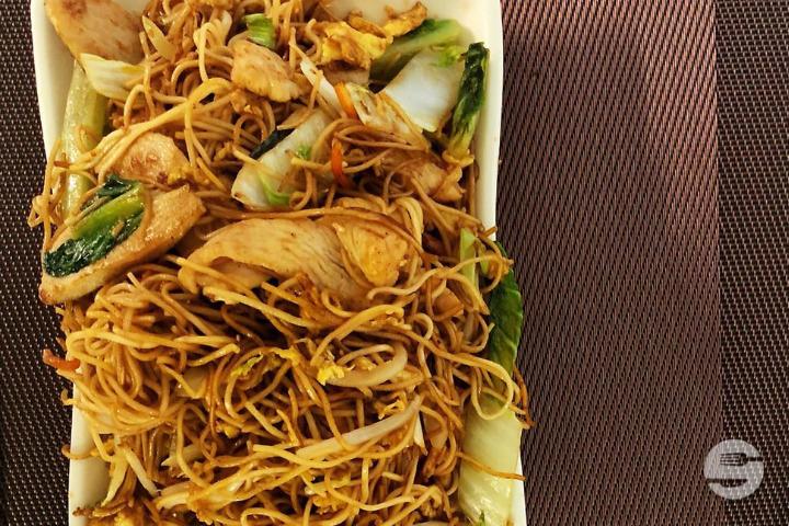 Chicken fried noodles - Fuji