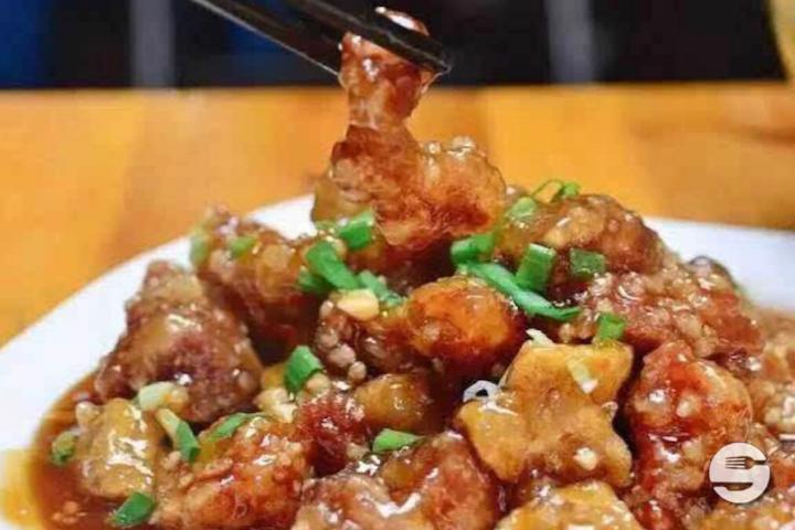 Crispy pork with garlic sauce - Fuji