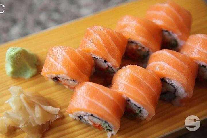 California maki salmon - Tokyo