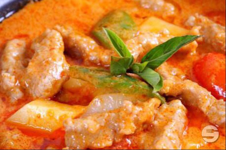 Beef with red curry - Tokyo