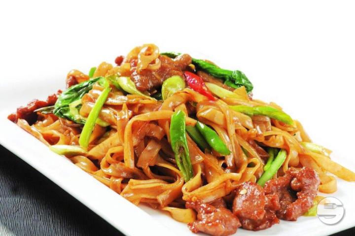 Pasta of rice sautéed with beef - Tokyo