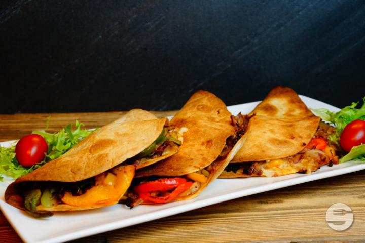 Quesadilla Calabrese 3 pcs. - La Mex