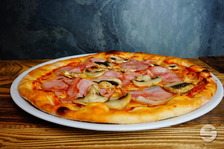 Pizza Prosciutto-Funghi - New Point