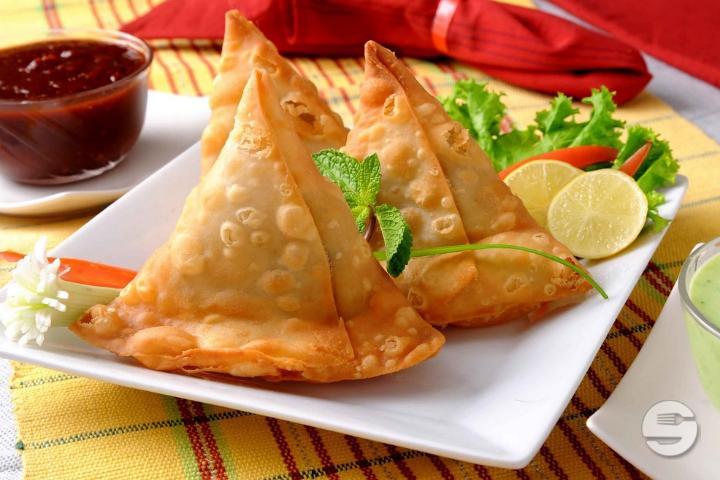 Sabzi samosas - Restaurant Rajpoute