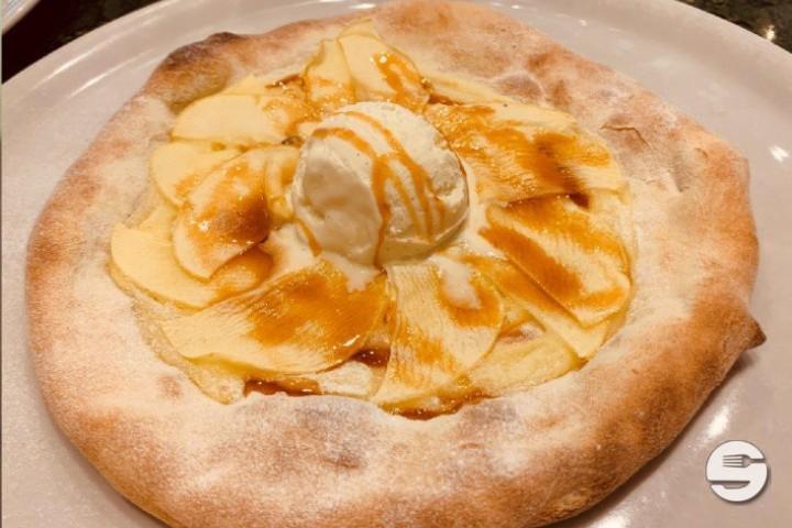 Pizza Dolce alla Mela - Pizzeria Ristorante Molino Montreux