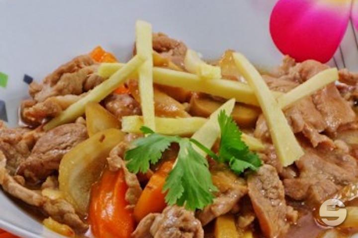Porc sauté au gingembre - Sawasdee