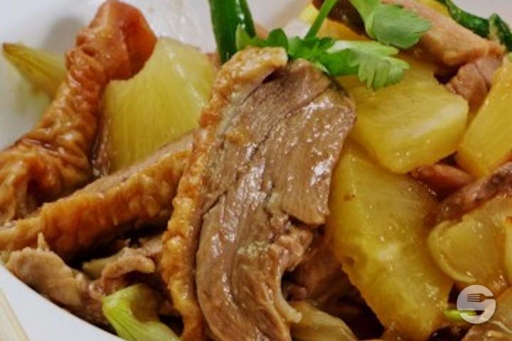 Canard laqué sauté à l'ananas - Sawasdee